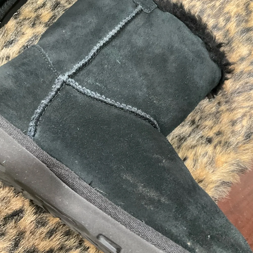 UGG ONE SIDE BOW‎ LEATHER BOOTS